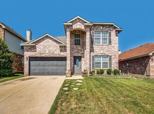 13537 Lost Spurs Rd, Roanoke, TX 76262