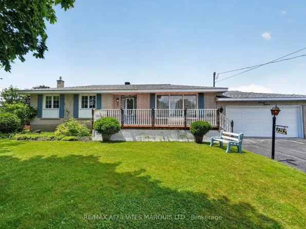 1212 Brodeur St, Cornwall, ON K6J 4Z2