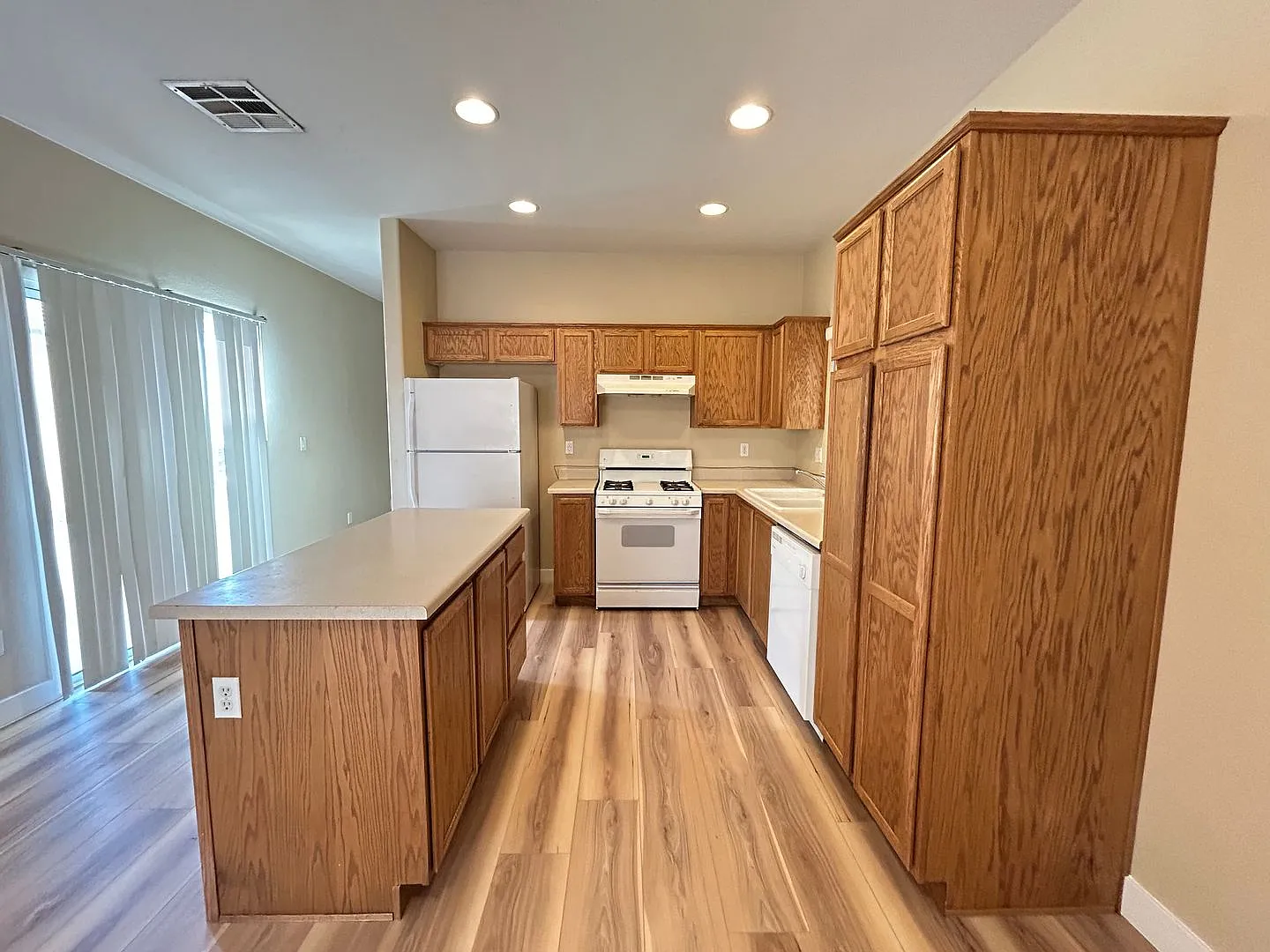 3-Bedroom North Las Vegas Home! — Photo 4