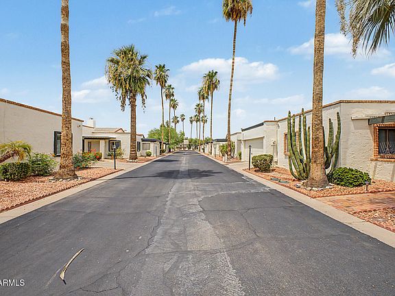 3rd image of 6559 N VILLA MANANA Drive