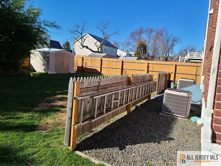 23 Coolidge Ave — Photo 17