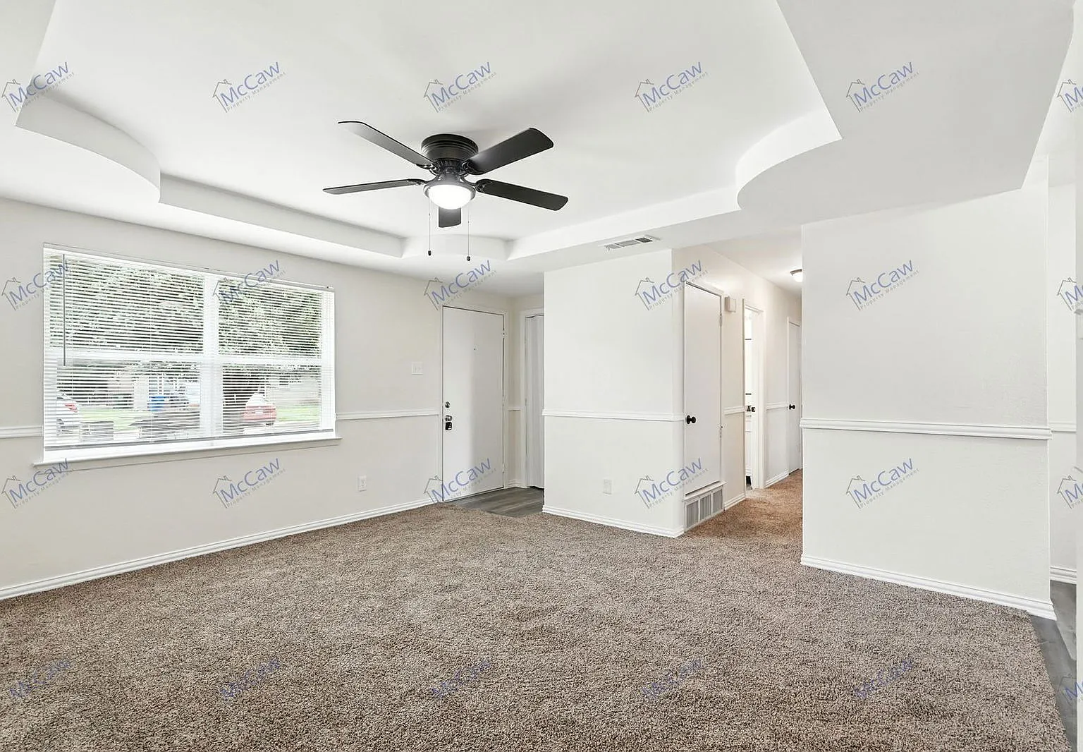 3 bed, 1.0 bath, 886 sqft, $1,650 — Photo 4