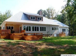 886 Star Point Rd, Guntersville, AL 35976