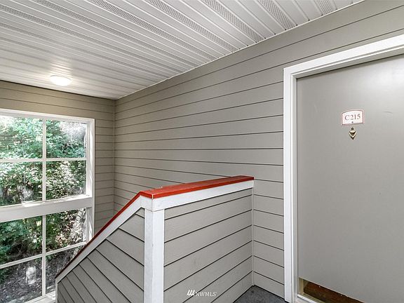2nd image of 18505 SE Newport Way Unit C215