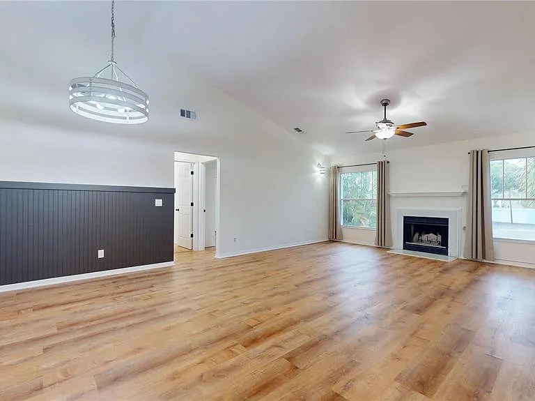 315 S Edison Ave #15 — Photo 4