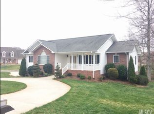 1110 Edgefield Ln, Newton, NC 28658