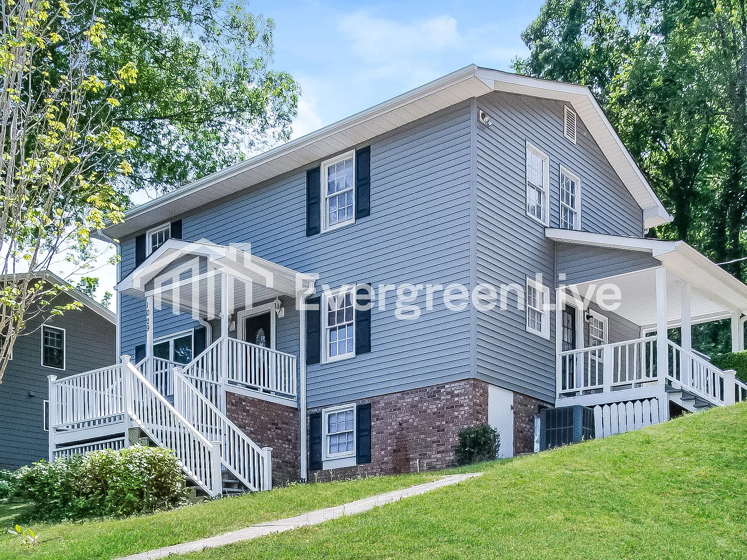 3 bed, 2.5 bath, 1716 sqft, $1,845 — Photo 1