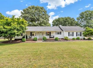 105 Country Ln, Easley, SC 29642