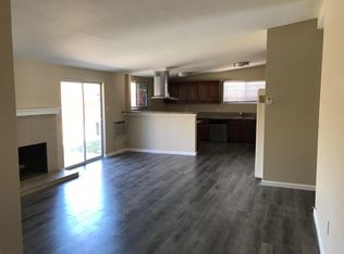 13738 Powers Rd, Poway, CA 92064