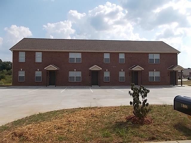 1st image of 1804D Beckett Dr