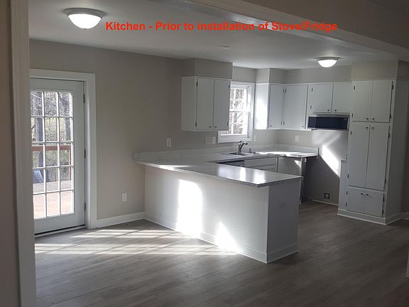3rd image of 407 Witten Ln