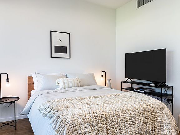 4th image of 1737 N Las Palmas Ave APT 407