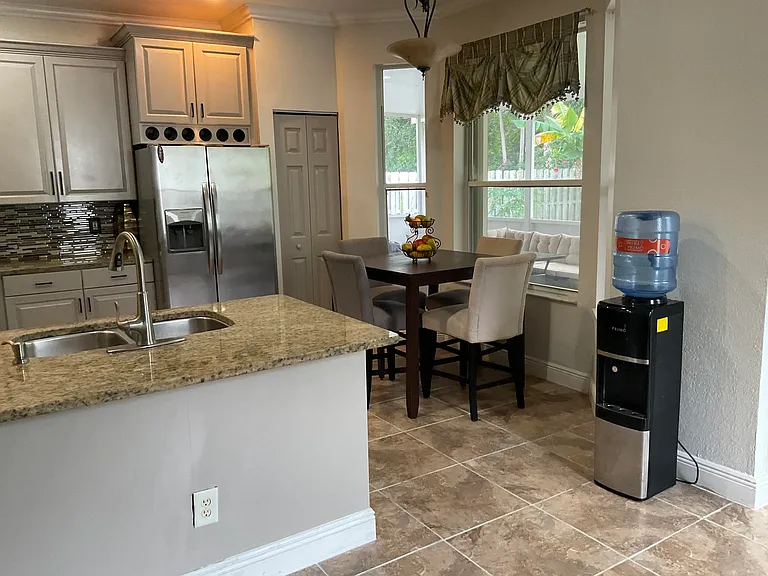 6566 Spring Meadow Dr — Photo 14