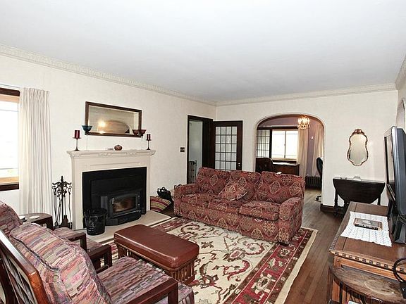 5th image of 3475 Rocky River Dr