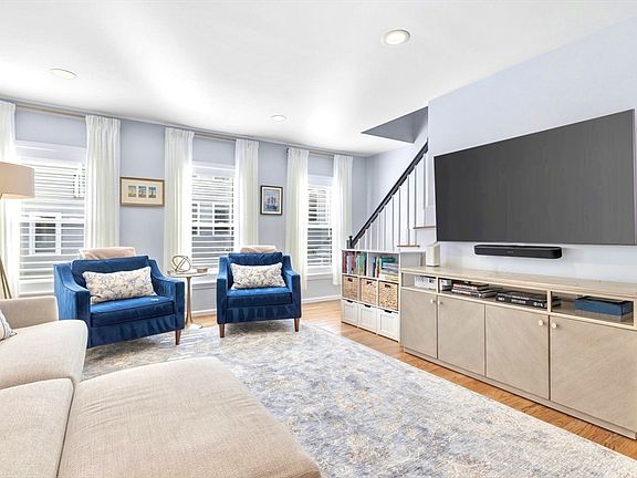 2nd image of 29 N Mead St #29