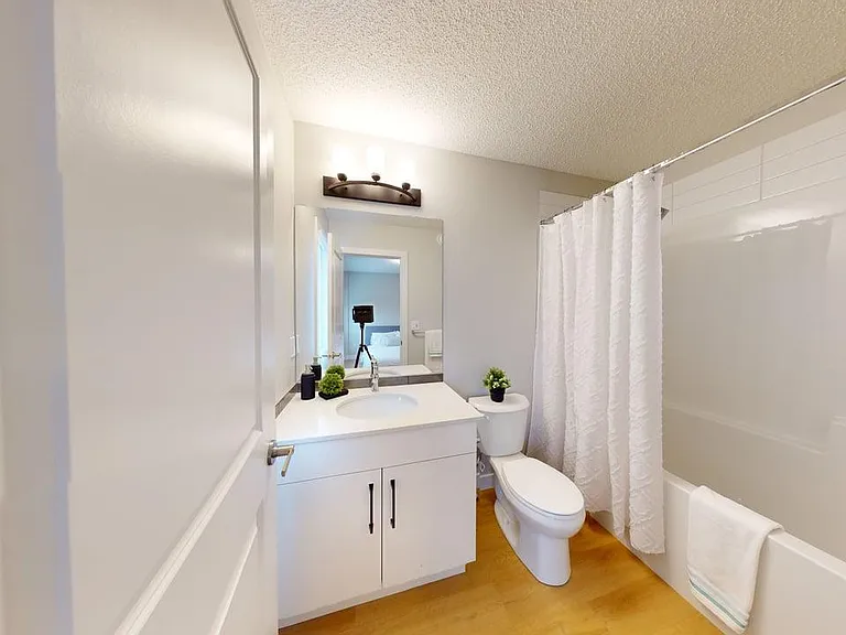 2035 Chalmers Way SW — Photo 18