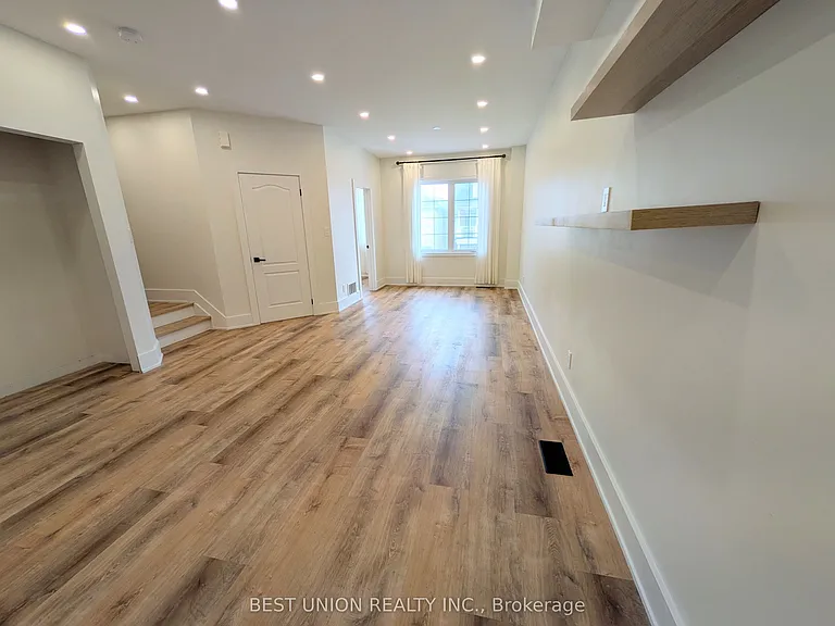 1596 Brandy Ct — Photo 8