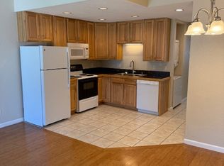 532 Oakwood Dr APT B105, Castle Rock, CO 80104
