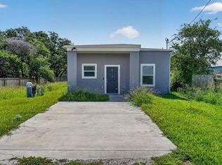 820 Ruby Allen St, Rockport, TX 78382