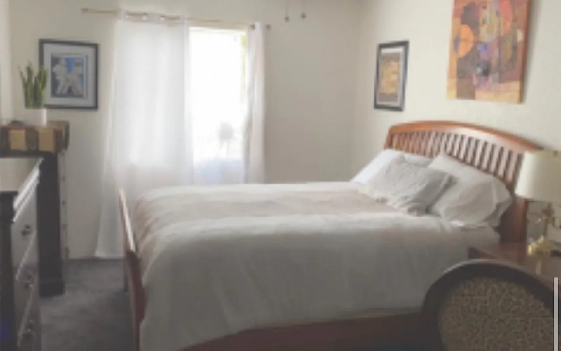 1 bed, 2300 sqft, $1,200 — Photo 1