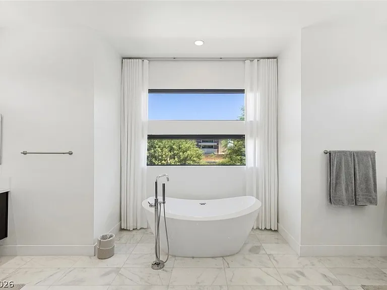 47 Pristine Glen St — Photo 46