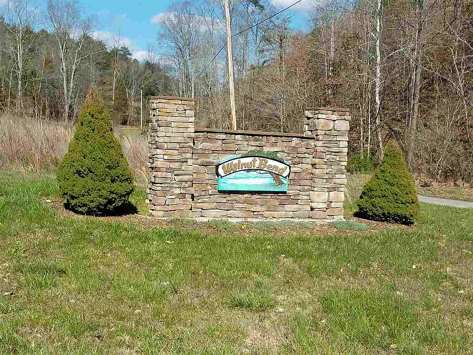 1st image of Walnut Bend Dr