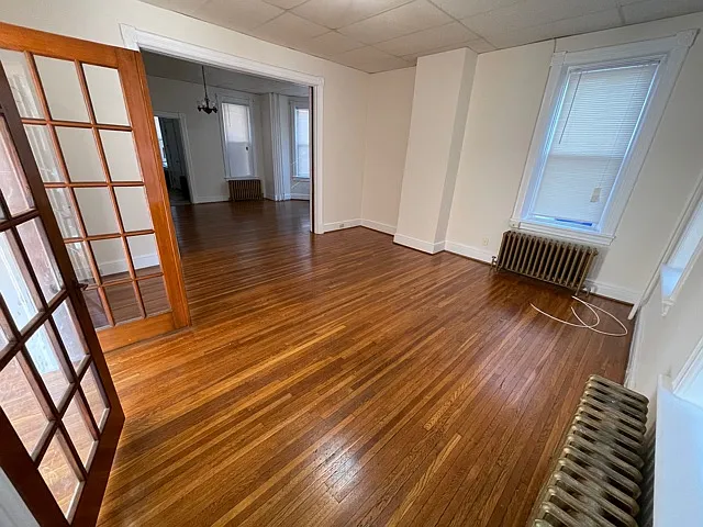 429-431 N Locust St - 431 — Photo 3