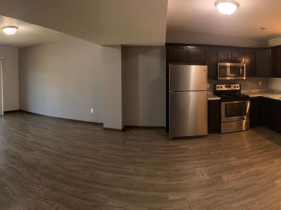 4th image of 901 E Olive St #502