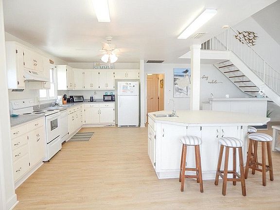 Entertainers Dream Kitchen!