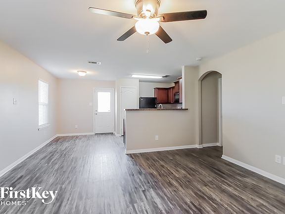 3rd image of 5907 Treasure Cv