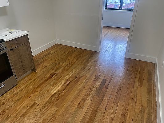 3rd image of 1603 Lincoln Pl #5B