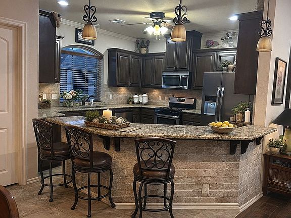 4th image of 12805 Maiden Ln