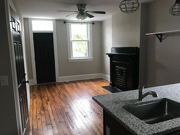 3rd image of 3108 E Leigh St APT C