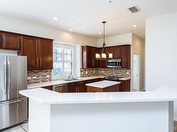 2nd image of 9574 Cypress Pine St