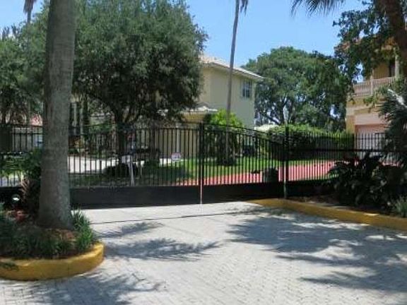 3rd image of 16720 SW 86th Ct