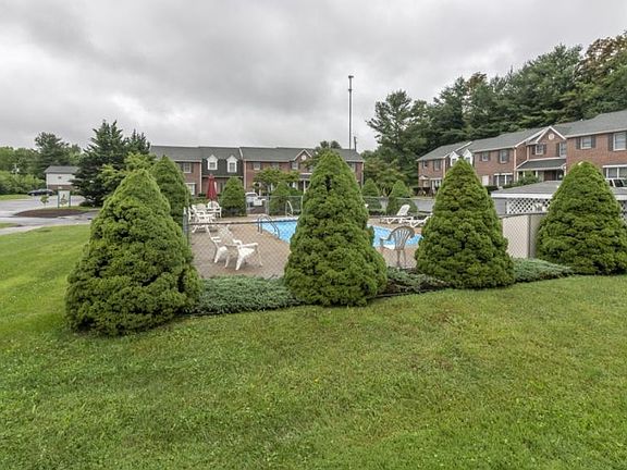 3rd image of 801 Edgemont North St Unit C