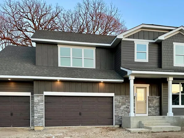 1526 Clover Preserve Way, Chaska, MN 55318