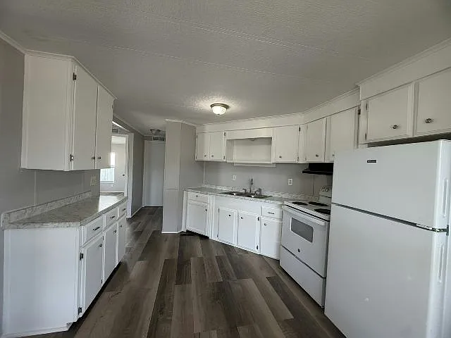 2850 New Tampa Hwy #83 — Photo 2