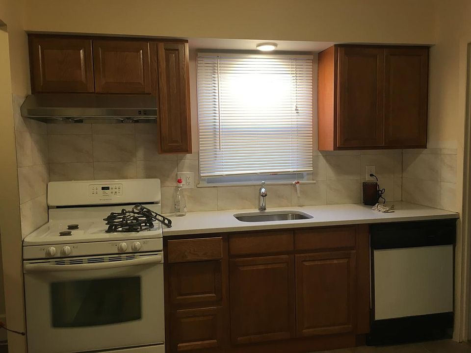 1st image of 1811 Clintonville St #1