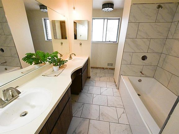 5th image of 53446 Bancroft Dr