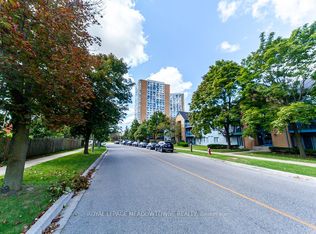 35 Trailwood Dr #1914, Mississauga, ON L4Z 3L6