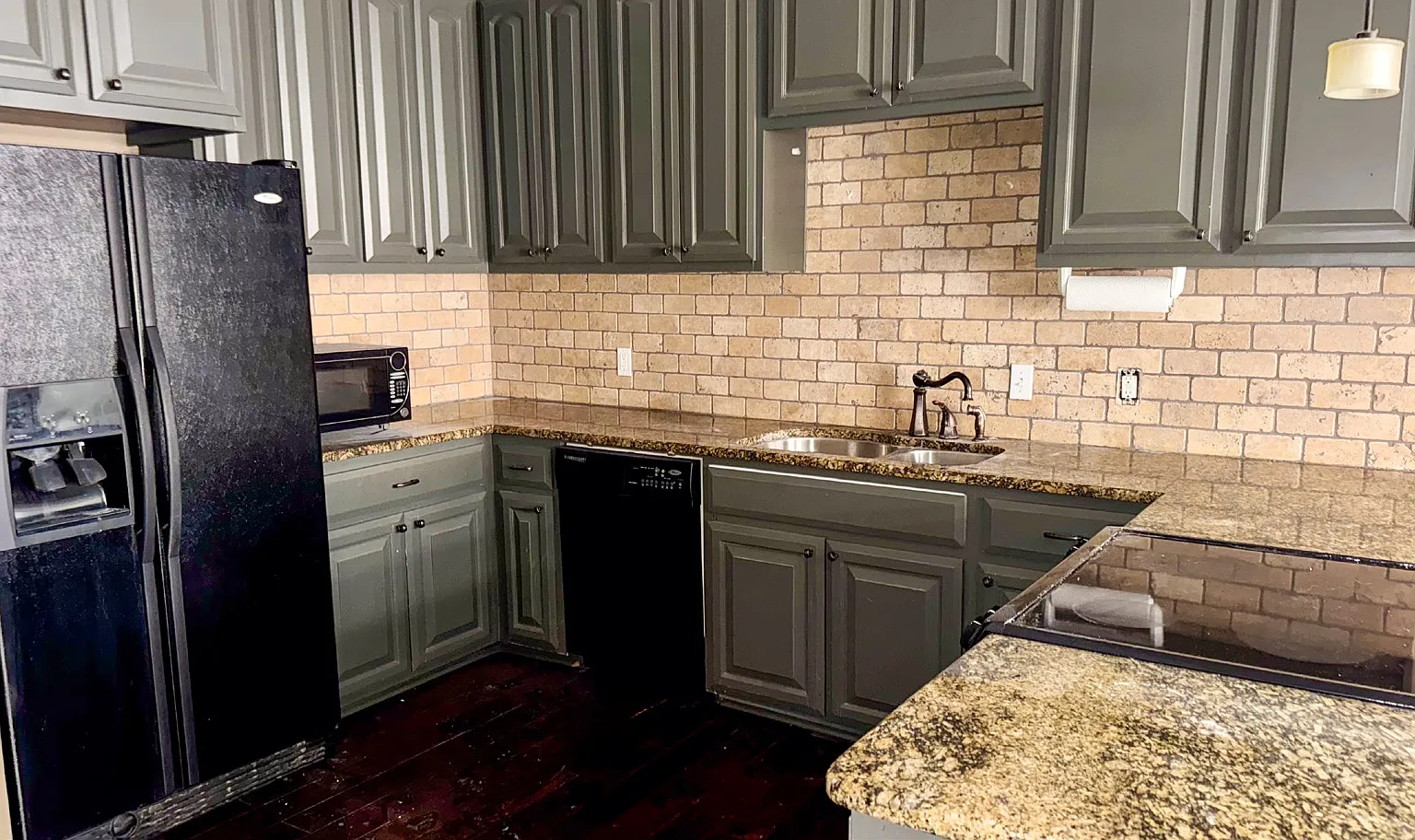 Studio, 768 sqft, $1,500 — Photo 1
