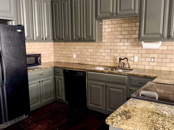 212 E Center St #203, Fayetteville, AR 72701