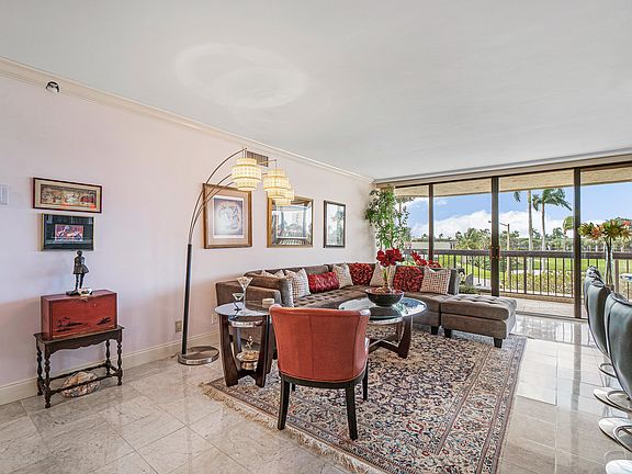 5th image of 1900 Consulate Pl APT 105