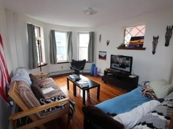 23 Elm St APT 3, Cambridge, MA 02139