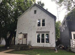 224 E Garden St, Dekalb, IL 60115