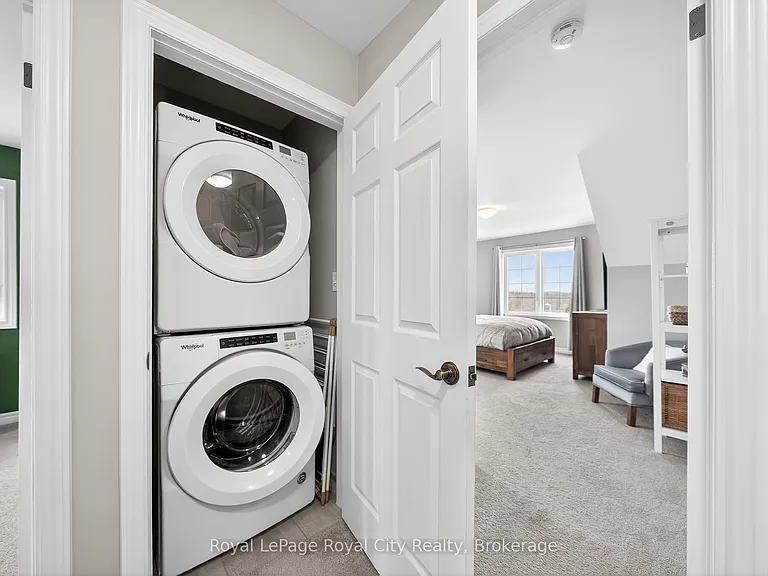 85 Mullin Dr #1B — Photo 33