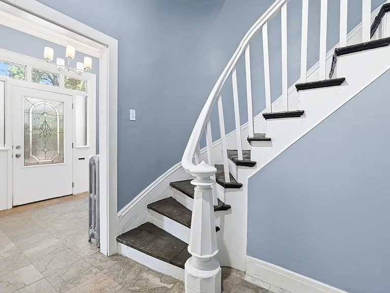 28 Newton St — Photo 9