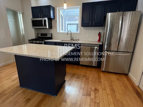 813 Williamson St, Madison, WI 53703