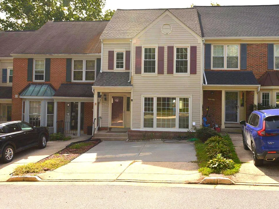 7379 Hidden Knolls Ct